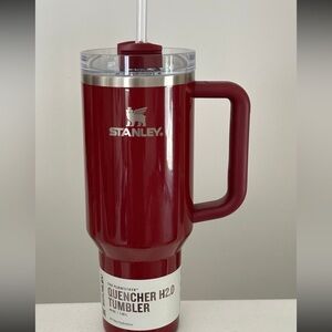 Stanley 40 oz Stainless Steel H2.0 Flowstate
Quencher Tumbler - Cherry Mocha